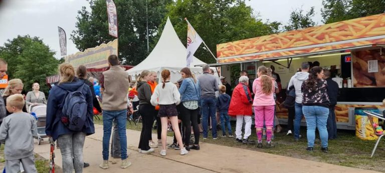 Wiersma frietwagen — Verse Friet
