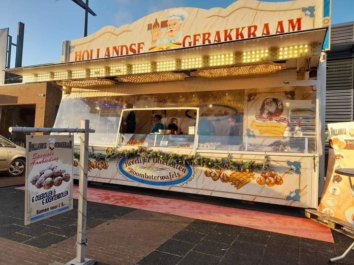 Wiersma gebakkraam — Oliebollen & Wafels