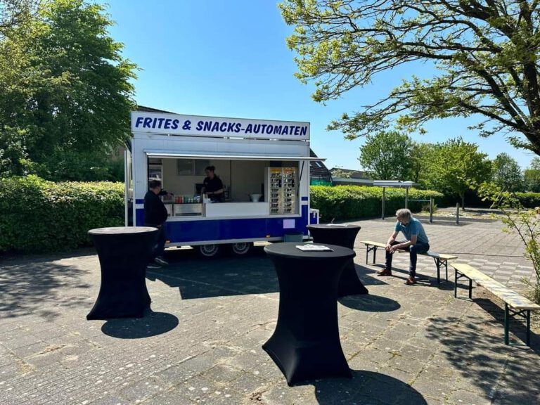 Wiersma automatenwagen — Frites & Snacks 24/7